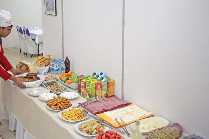 Dining 68 of 85