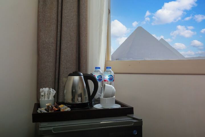 Room 17 of 46