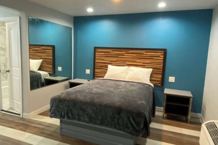 Basic Single Room (3 of 15)