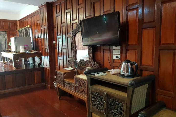 Room 29 of 83
