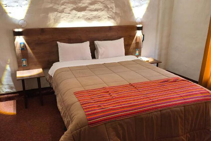 Waalay Hotel