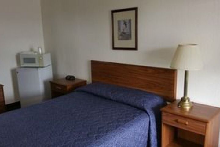 Room 8 of 44
