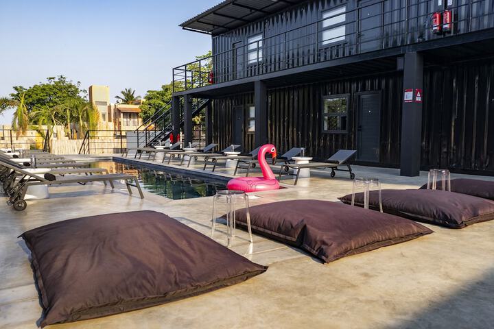 Pool 18 of 27