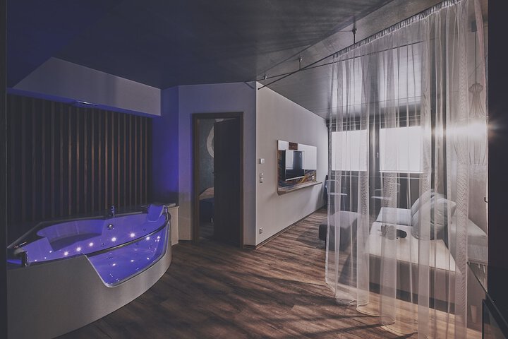 Room 46 of 135