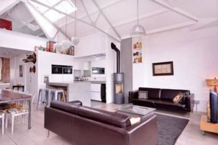 Room 10 of 10