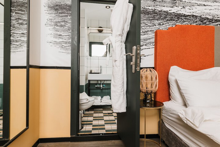 Room 31 of 58