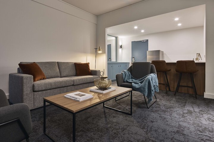 Room 10 of 72