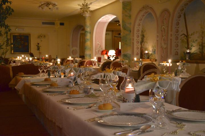 Dining 41 of 68