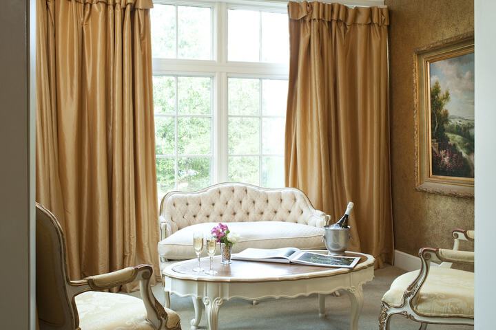 Room 4 of 44