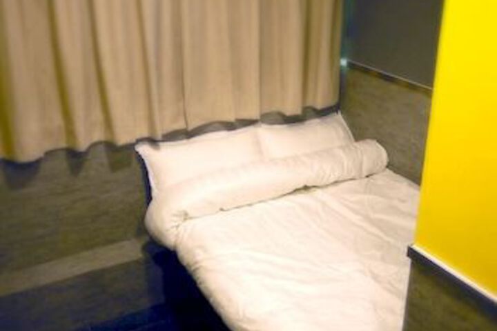 Room 16 of 53
