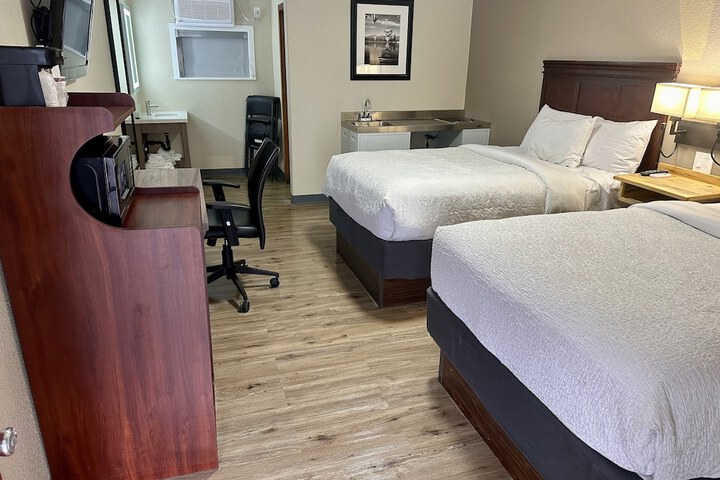 Room 7 of 42