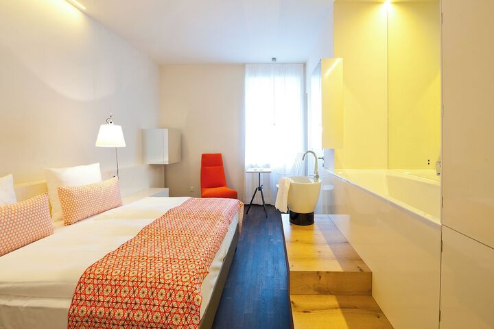 Room 57 of 159