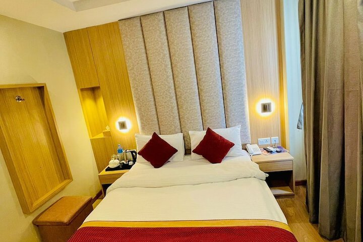 Room 18 of 24