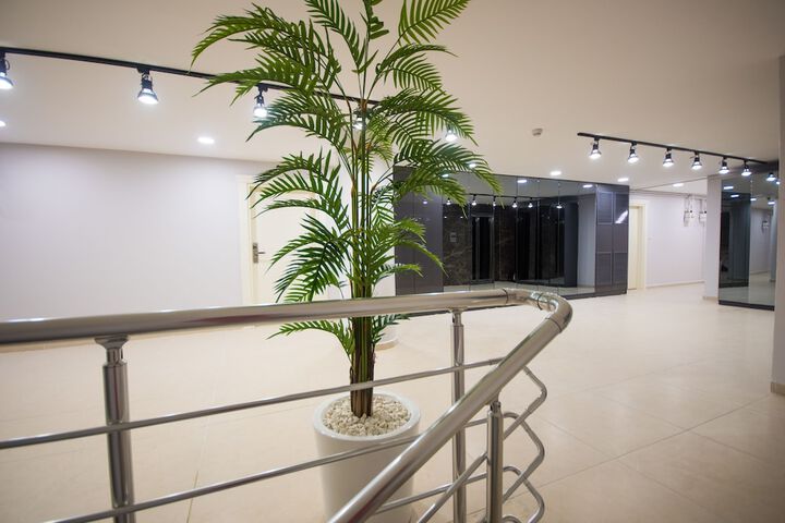 Ballroom/Hall 31 of 34
