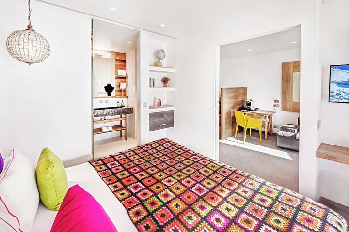Room 45 of 172