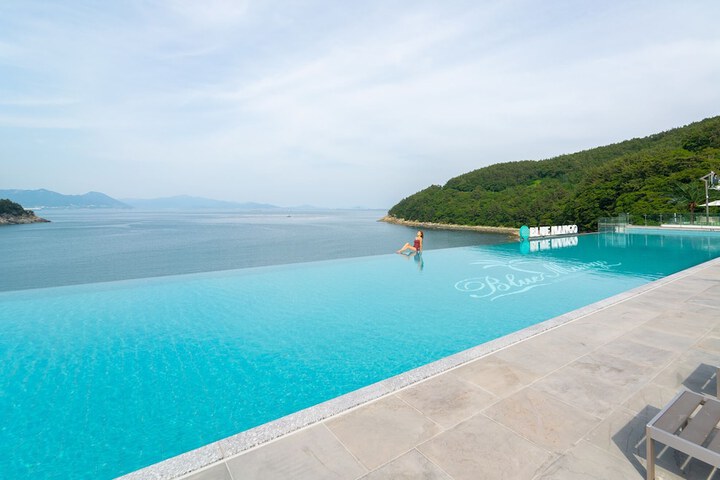 Pool 57 of 60