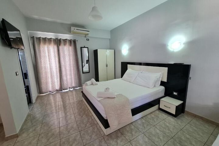 Room 3 of 59