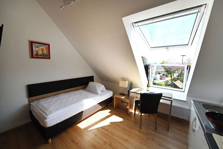 Room 13 of 31