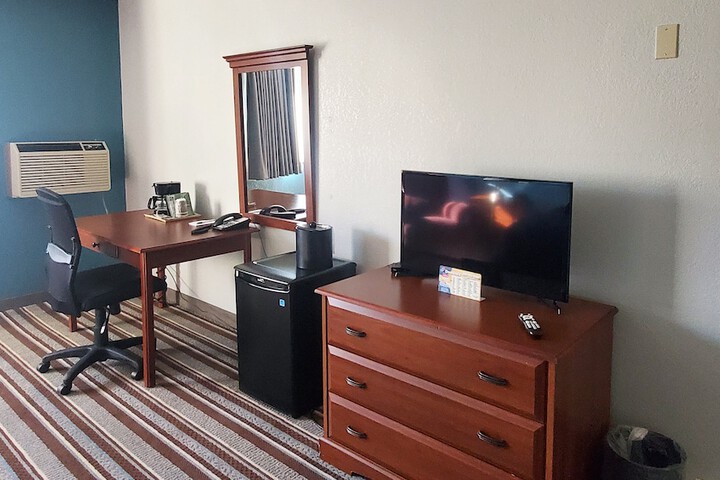 Room 8 of 47