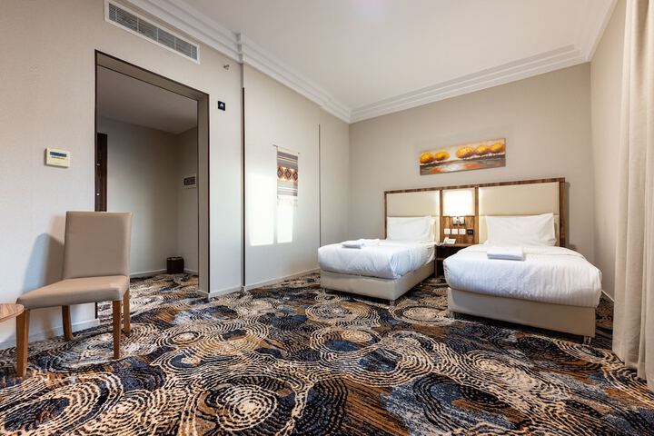 Room 8 of 44