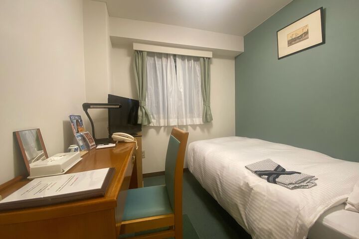 Room 16 of 45