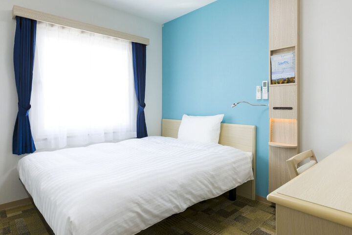 Room 12 of 51