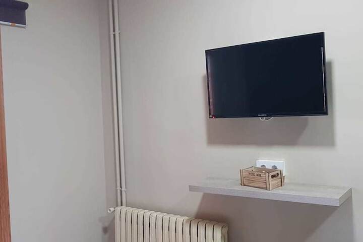 Room 3 of 7