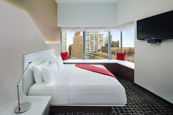 1 King Bed (7 of 27)