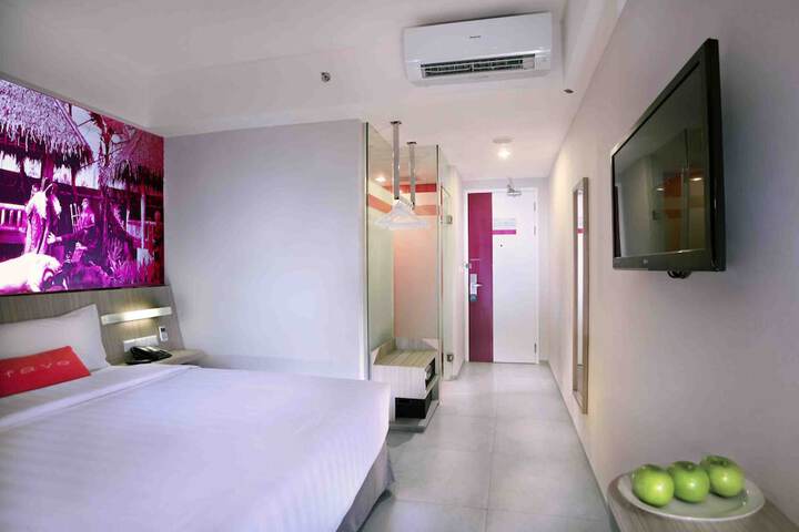 Room 13 of 30