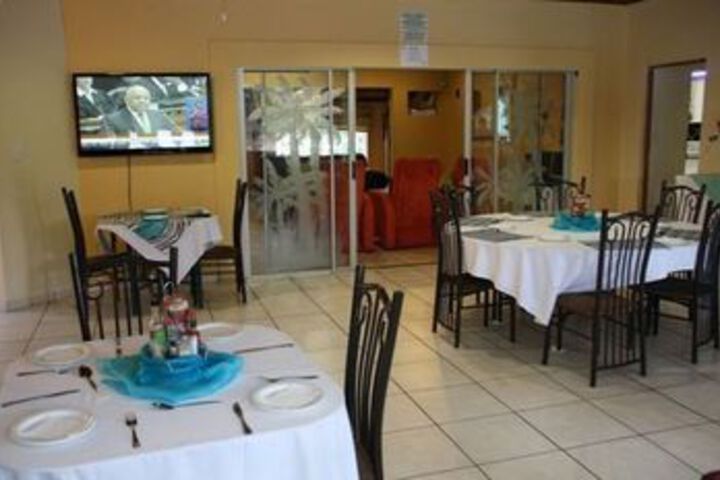 Dining 52 of 54