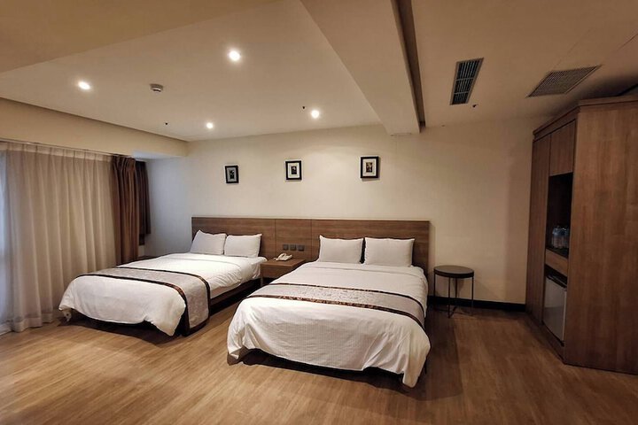 Room 25 of 60