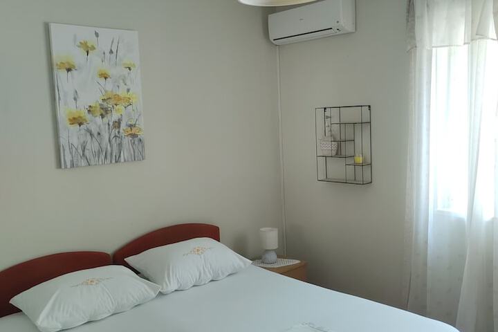 Room 17 of 53
