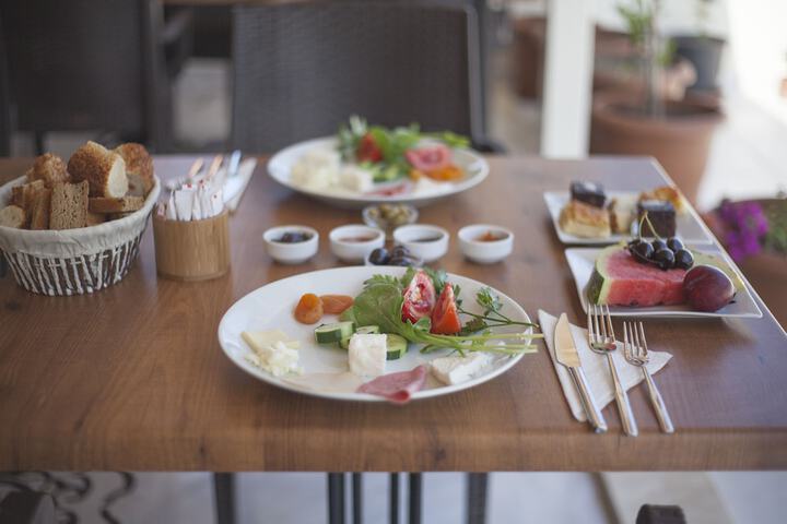 Breakfast/Coffee Service 23 of 40