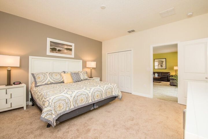 Room 15 of 37