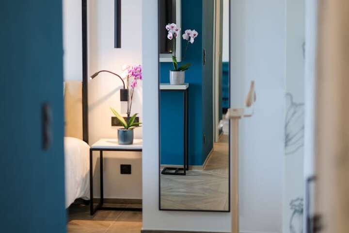 Room 18 of 42