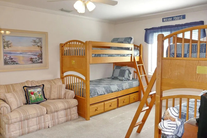 Room 5 of 19