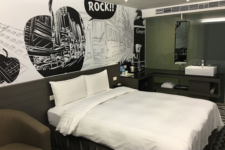 Room 13 of 60