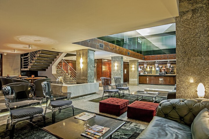 Guest Lobby