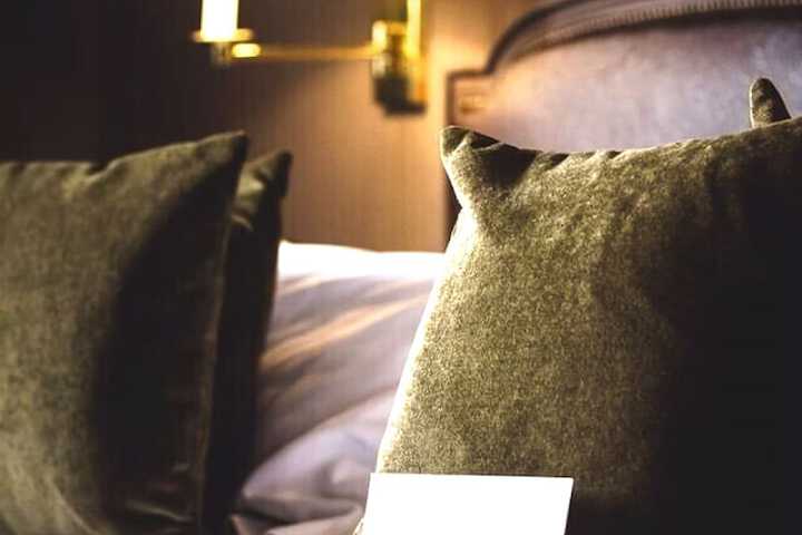 Room 7 of 62