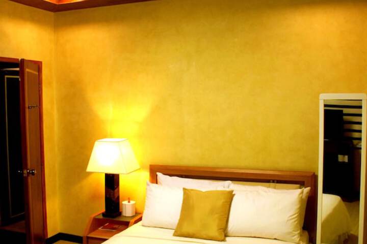 Room 5 of 49