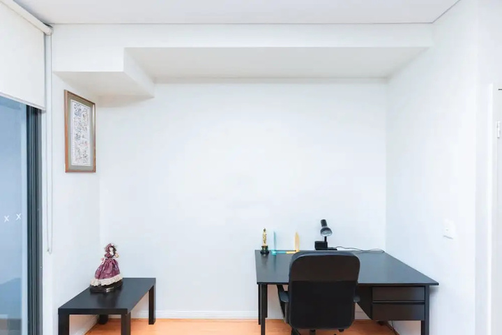 Room 3 of 16