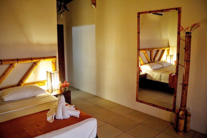 Room 18 of 170