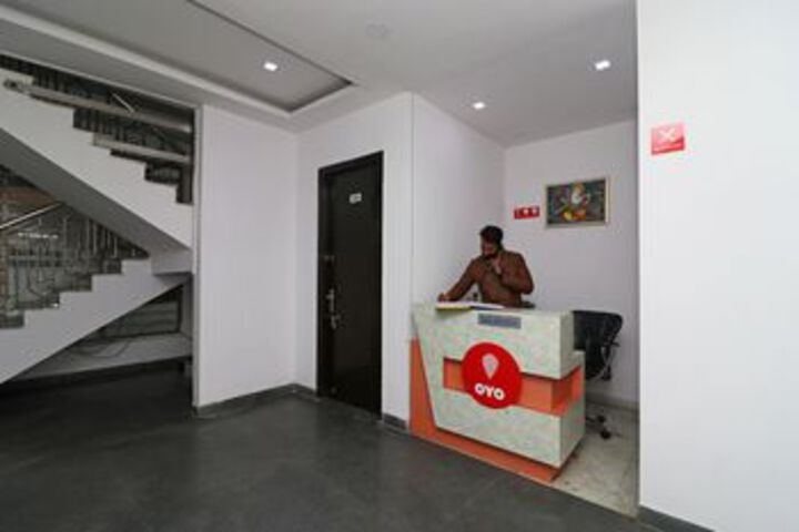 OYO 11533 Hotel Green View