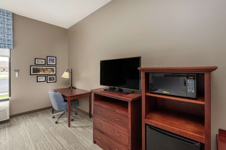 Room 16 of 38