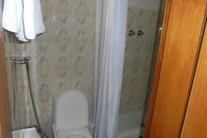 Room 16 of 24