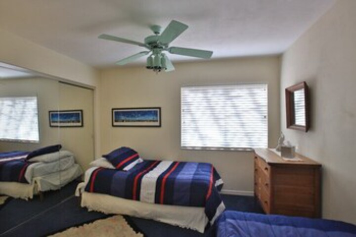 Room 70 of 78