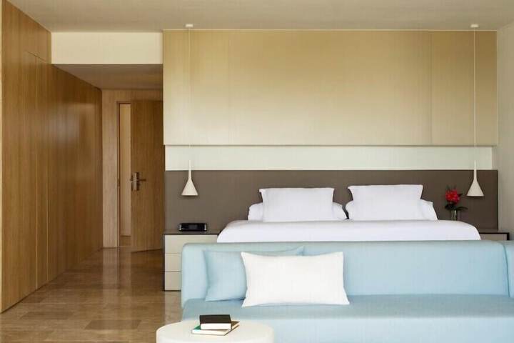 Room 7 of 61