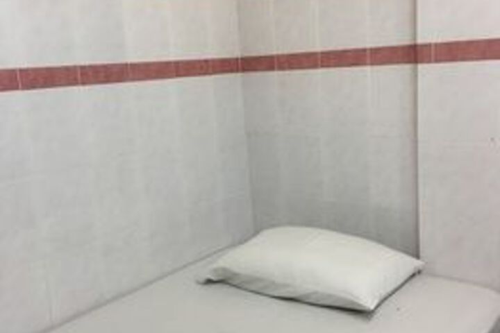 Room 12 of 20