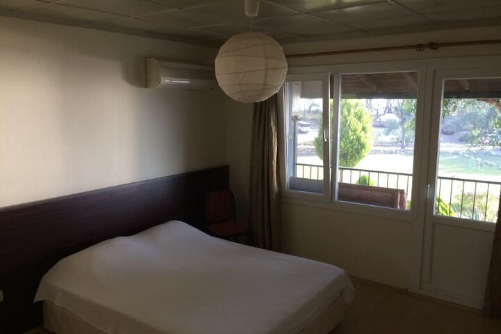 Room 10 of 45