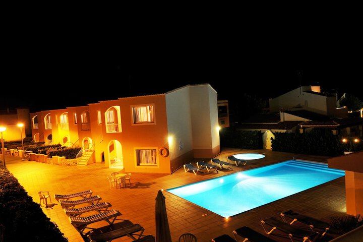 Hotel with Pool